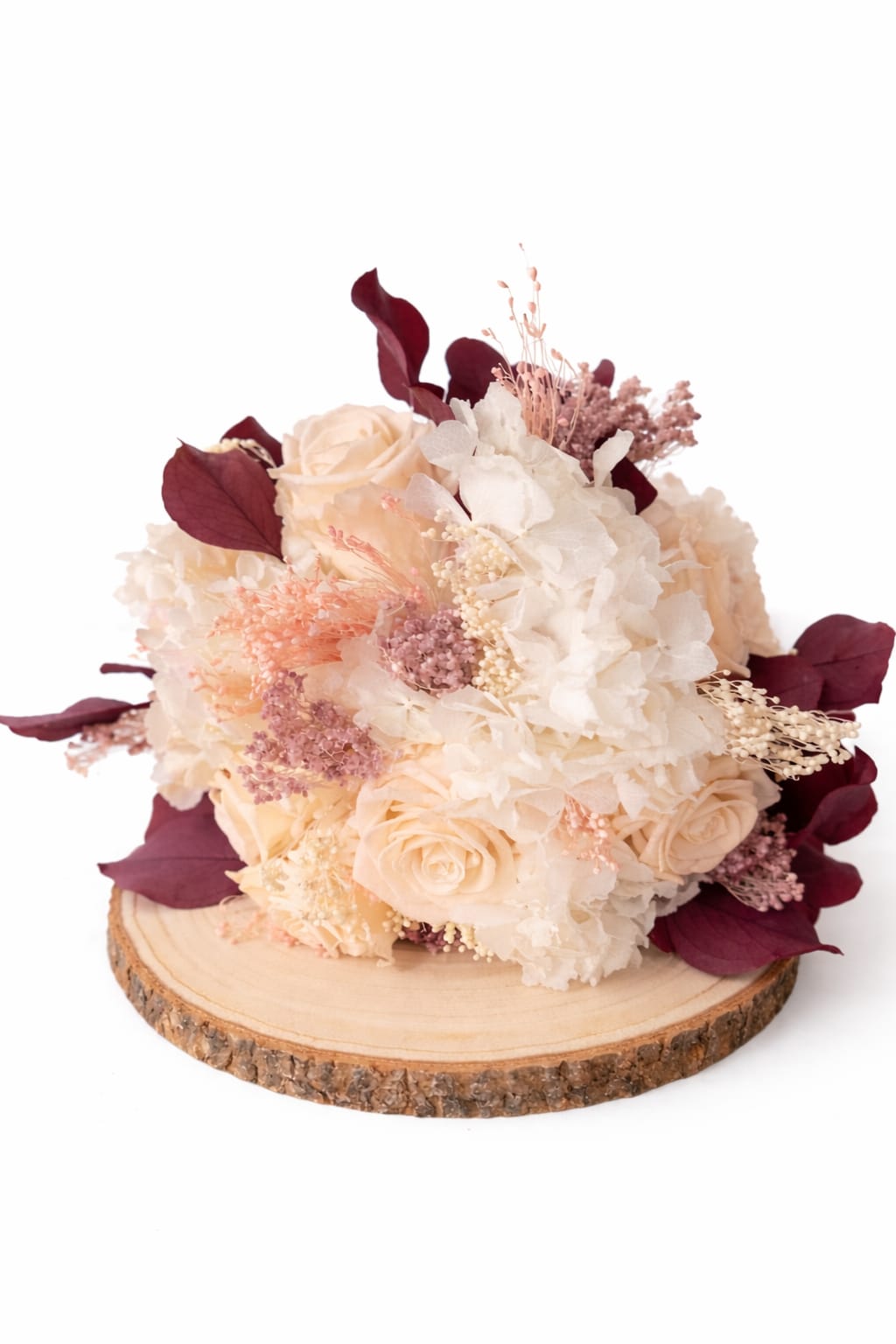 Ramo preservado Alicia con flores en tonos crema y burdeos