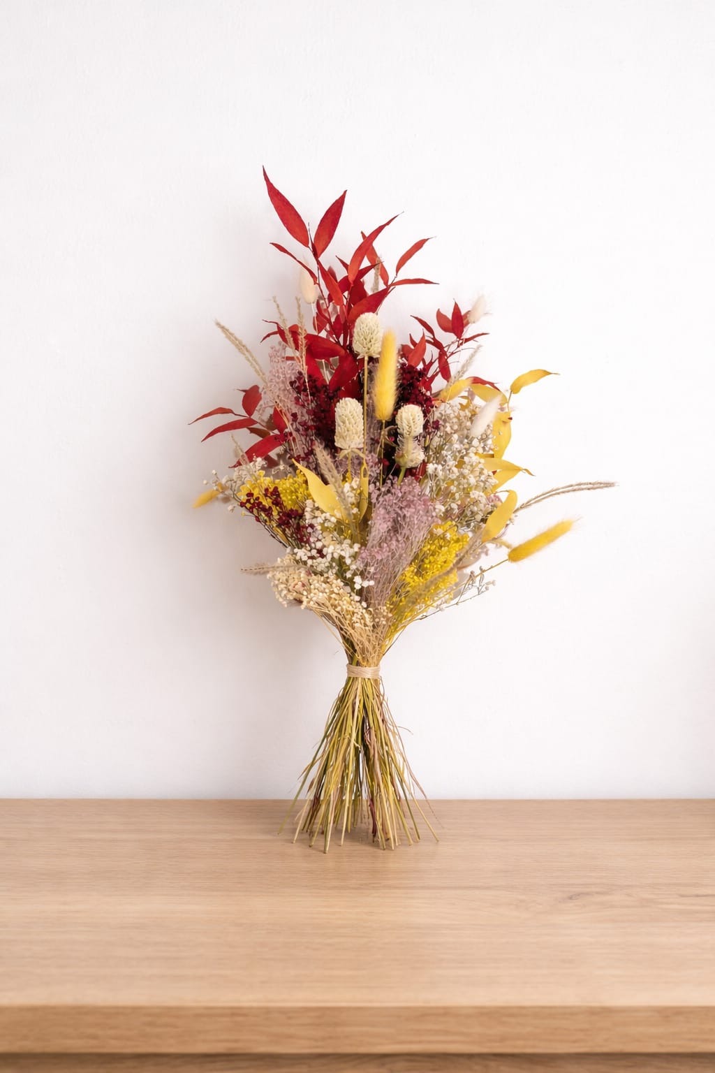 Ramo “Alegría” – Flores preservadas en tonos rojos y amarillos